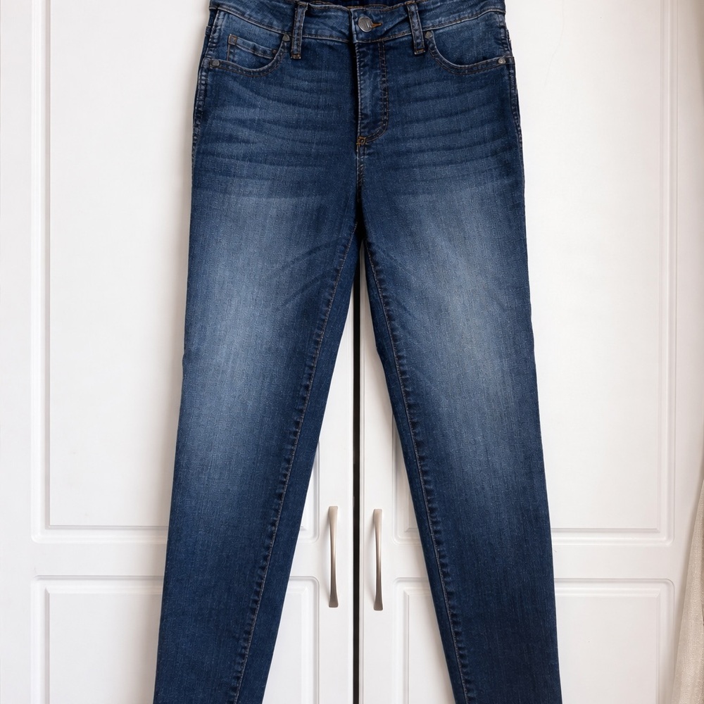 KUT From The Kloth Slim Straight Mid Rise Jeans Size 2 Medium Wash | Stretch
